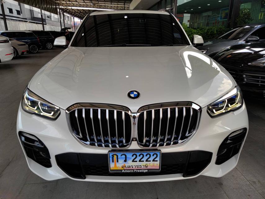 รูป 2020 BMW X5 xDrive30d M SPORT สีขาวเกียร์ออโต้ Topสุด  3