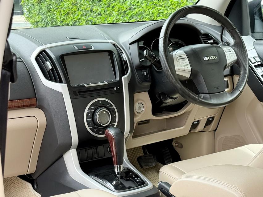 2018 ISUZU MIX 3.0 4WD รุ่น TOP สุด รถสภาพสมบูรณ์พร้อมใช้งาน รถวิ่งน้อย เข้าศูนย์ทุกระยะ ไม่เคยมีอุบัติเหตุครับ 12