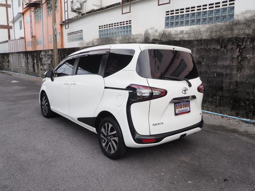 TOYOTA SIENTA 1.5 V ปี 2019 7