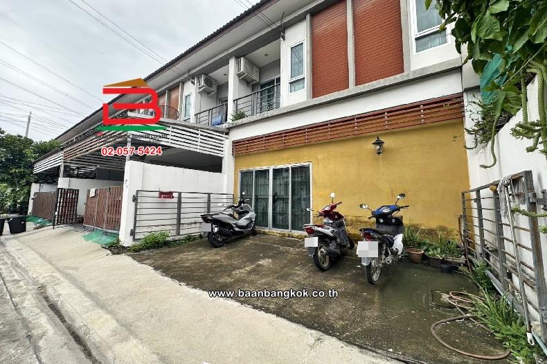 ทาวน์โฮม โครงการ ราชพฤกษ์ สุวรรณภูมิ-ลาดกระบัง เนื้อที่ 22.5 ตารางวา ซอยฉลองกรุง 61 แขวงลำปลาทิว เขตลาดกระบัง กรุงเทพมหานคร