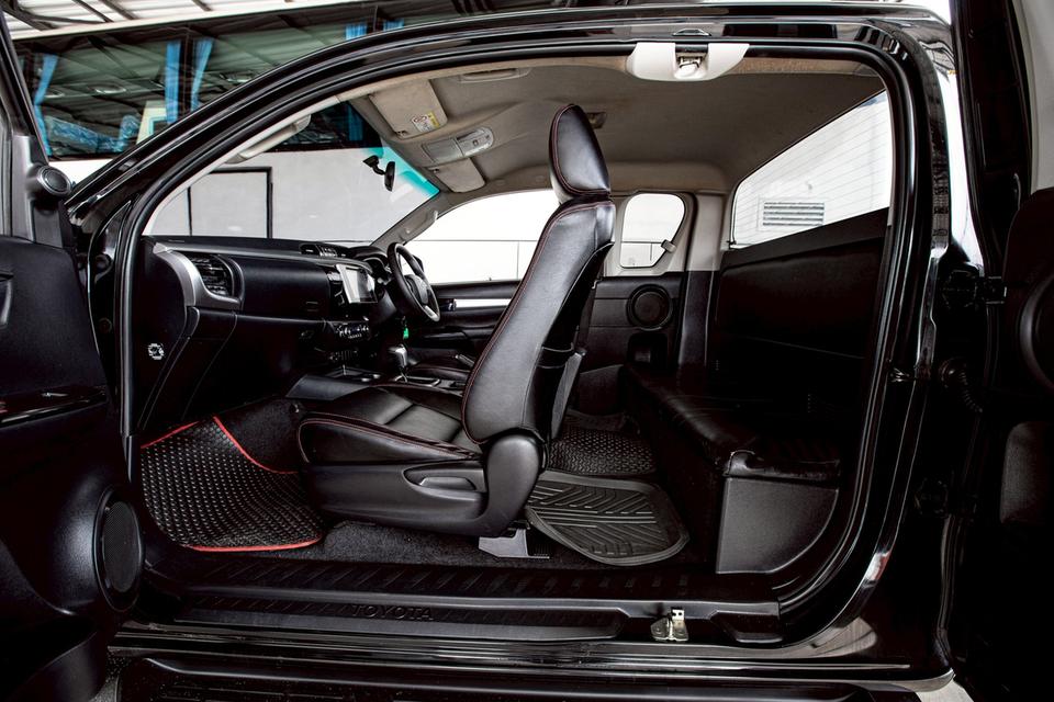 Toyota Revo 2.4G ปี15 16