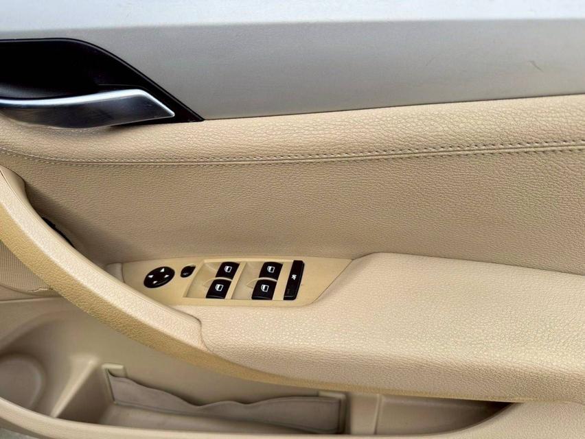 หรู เท่ มีคลาส ขับลื่นไม่มีสะดุด!🚘 BMW X1 18i XLine (เบนซิน) | ปี 2013#ไมล์แท้ 130,000 กม. 14