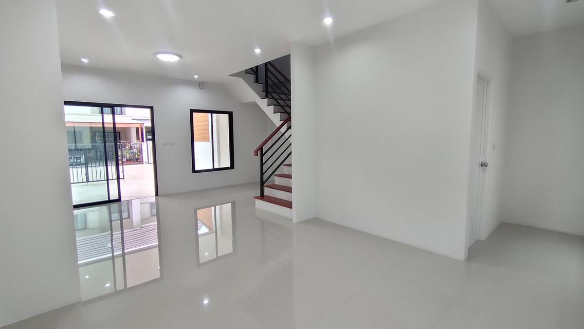 บ้านสร้างใหม่ 2 ชั้น ศรีราชา-เครือสหพัฒน์  5
