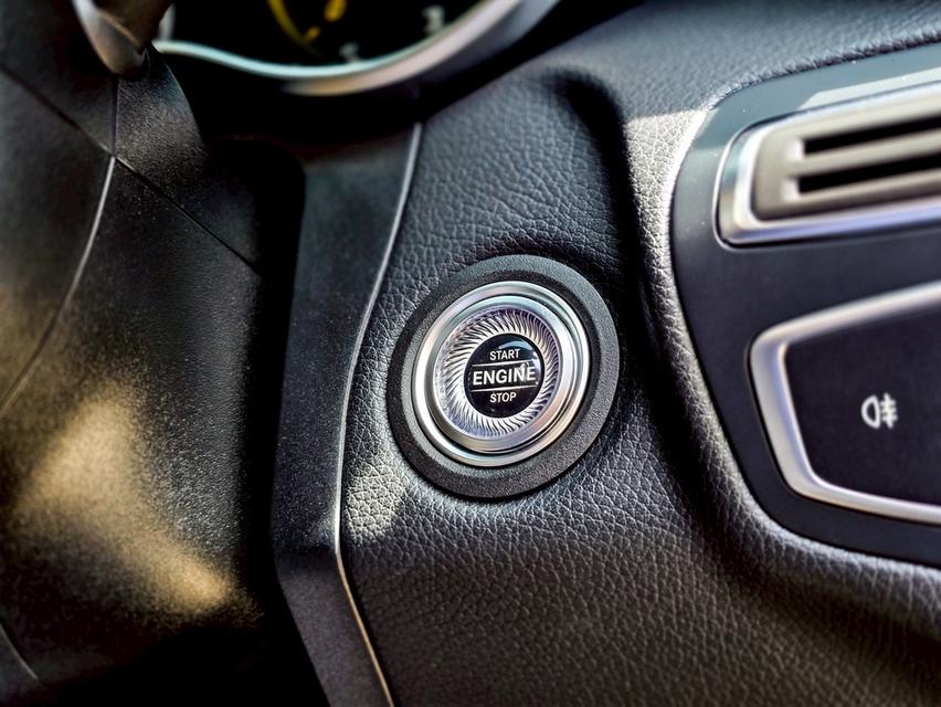 รหัสรถ CBLX2266 BENZ C220d AMG Dynamic W205 2021 🚗 13