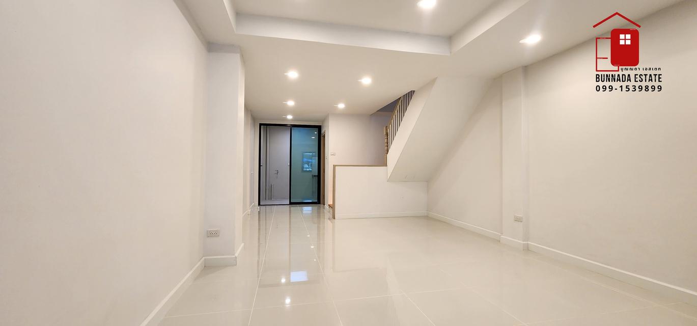 ขายทาวเฮ้าส์ หมู่บ้านเลิศอุบล 16 ตรว. รามอินทรา 65 3