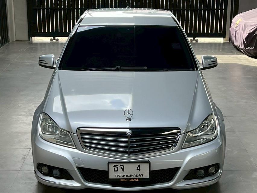 Mercedes-Benz C200 1.8 W204 Elegance CGI BlueEFFICIENCY Sedan 3