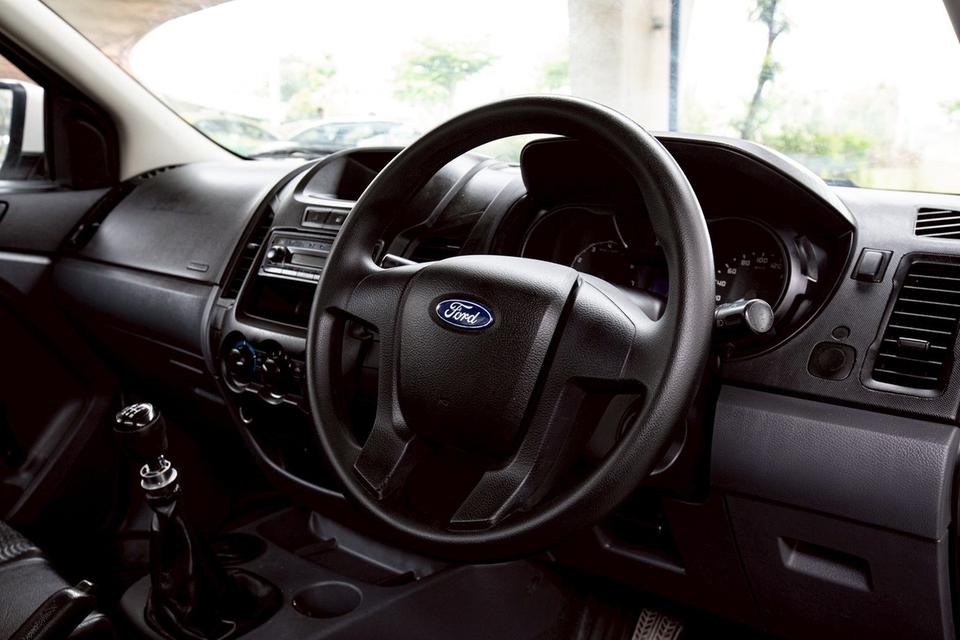 FORD RANGER 2.5 XLS STANDARD CAB ปี 2014  สีขาว  11
