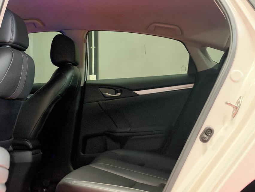 2021 HONDA CIVIC FC 1.8 EL MINORCHANGE รถมือเดียวออกป้ายแดง รถวิ่งน้อย เข้าศูนย์ทุกระยะครับ รูปที่ 14