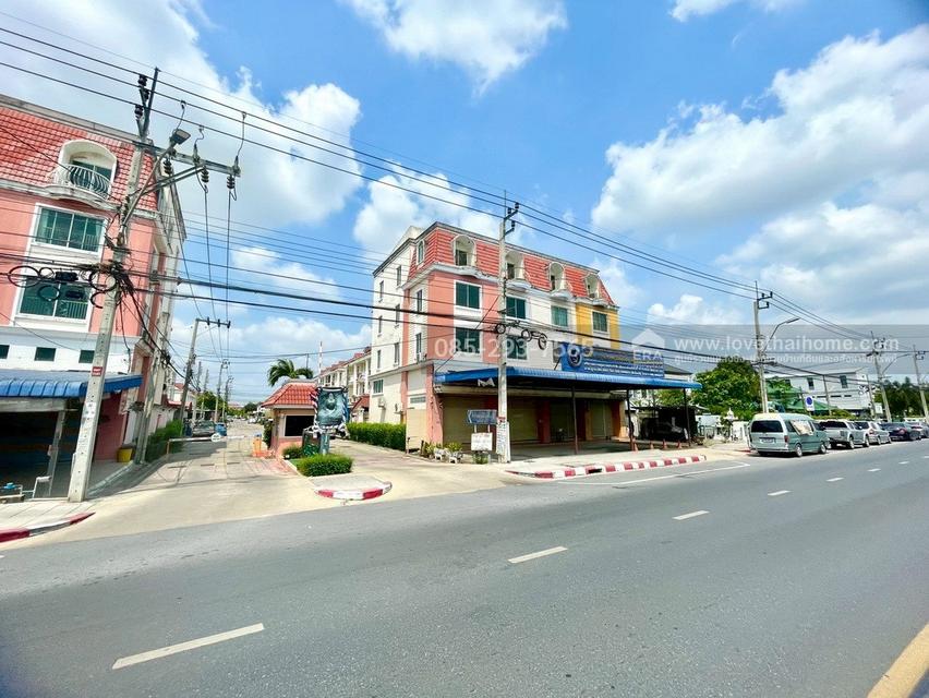 ขายตึกแถว 4.5 ชั้น ติดถนนสามวา โครงการนิรันดร์สิริ เฟส3 มีนบุรี มี 4 คูหา พื้นที่ 123 ตารางวา ทำเลดีมาก ใกล้โรงเรียนเอกบูรพาวิเทศศึกษา 10