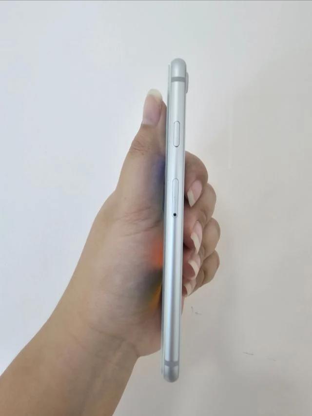 Iphone 8 64GB มือสอง 3