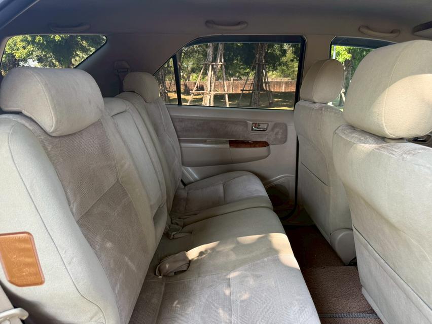 TOYOTA FORTUNER 3.0 G 4WD ปี 2006 สีเทา เกียร์ธรรมดา รูปที่ 13