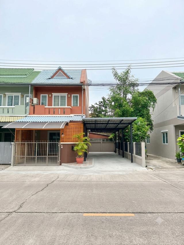 ทาวน์เฮ้าส์ รังสิตหลังมุม หมู่บ้านสินทรัพย์ 1 นัดชมบ้าน 085-318-6868 คุณวา 1