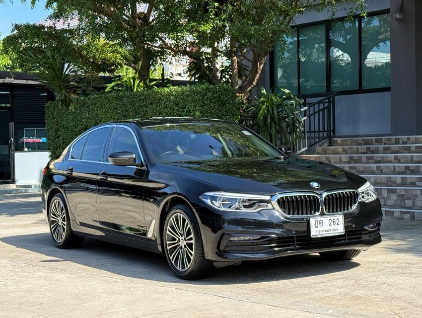 2019 BMW SERIES 5 G30 รถมือเดียวป้ายแดง รถออกศูนย์ BMW THAILAND รถวิ่งน้อย เข้าศูนย์ตรงระยะ รถไม่มีอุบัติเหตุครับ