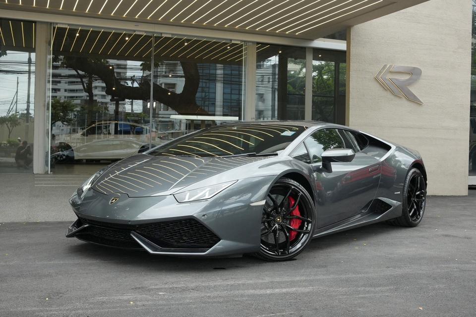 Lamborghini huracan LP610-4 2015 มีไฟแนนซ์เหลือเปลี่ยนสัญญาผ่อนต่อได้ รถศูนย์ Renazzo