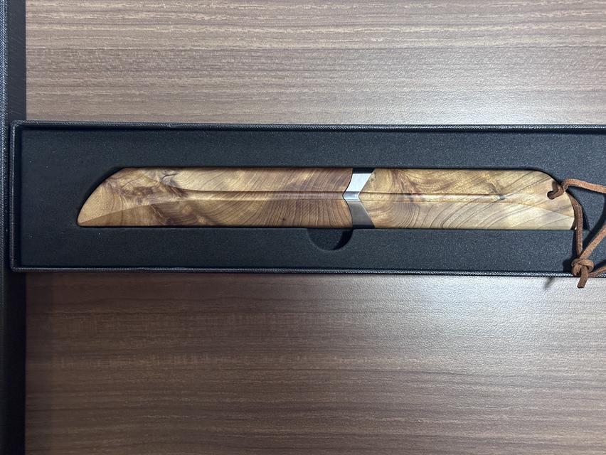 มีด (ใบมีดสวยงาม ไม้กลิ่นหอม)ไม่ผ่านการใช้งาน 2