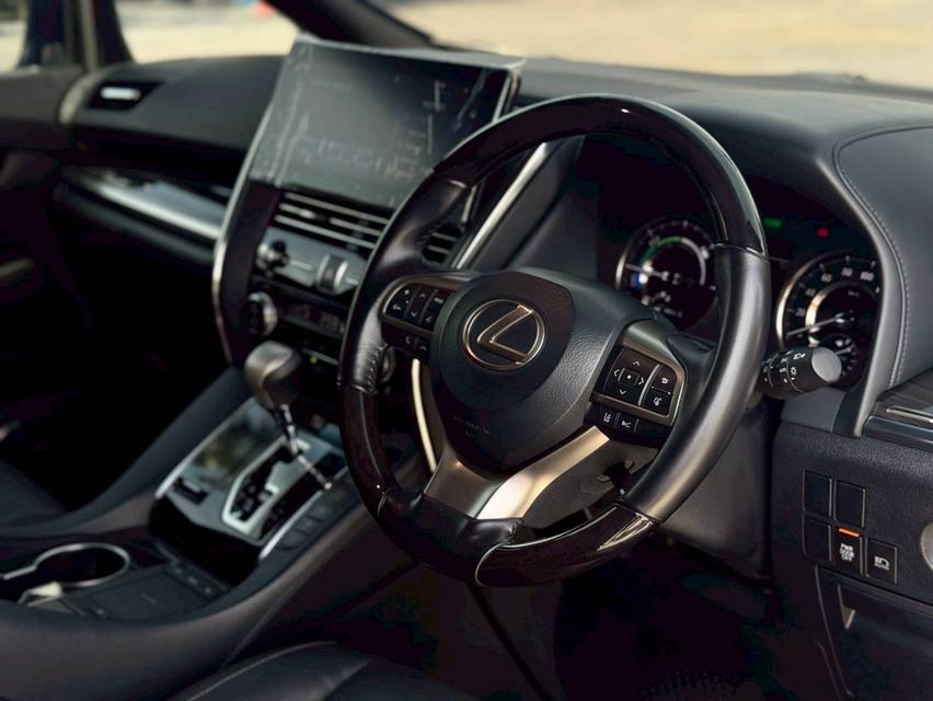 Lexus LM300h (Executive 4 Seats) 2020 รถสวยใช้น้อย ใหม่มากๆ #ถูกกว่าป้ายแดงตั้งครึ่งเลย 8