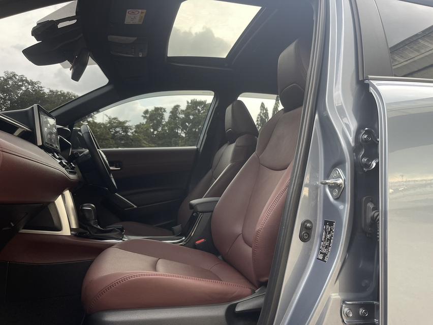 TOYOTA CROSS 1.8 HYBRID PREMIUM Safety Sunroof 2023 15