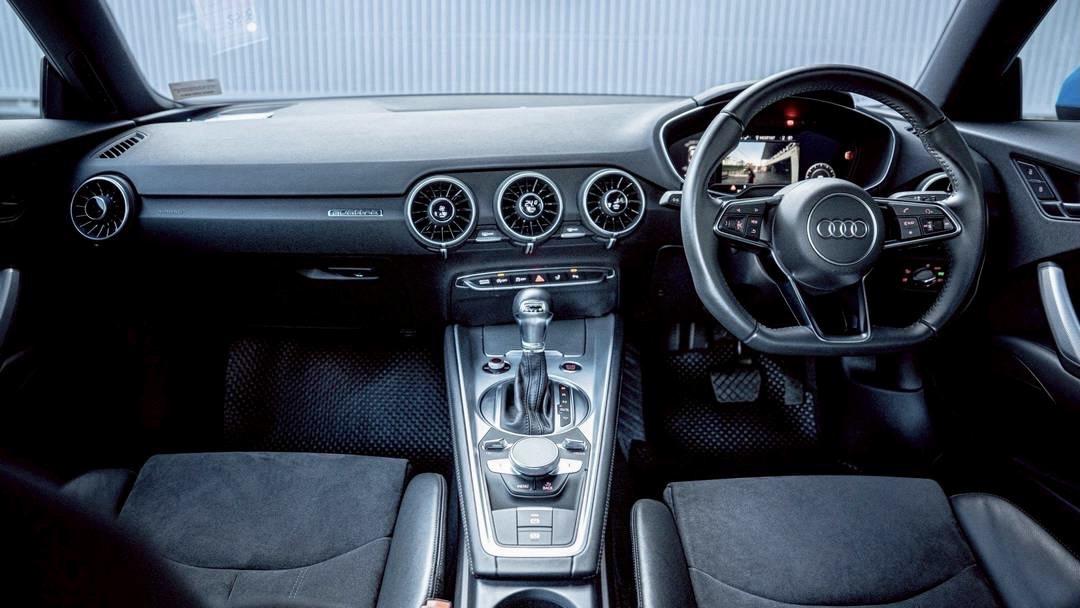 Audi TT Coupe’ 45 TFSI Quattro S-line 3