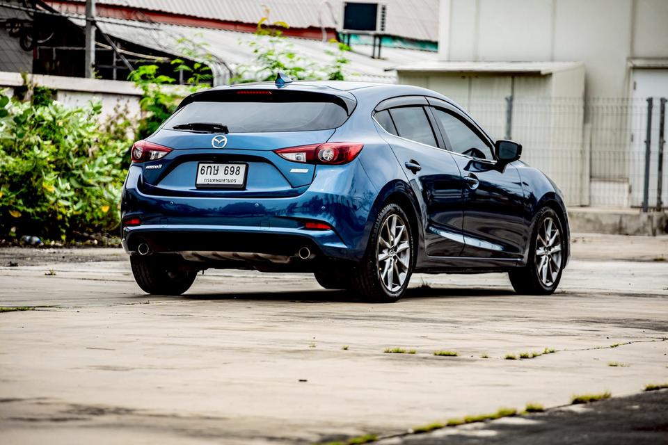 Mazda3 Skyactiv 2.0S MNC ปี 2018 สีเงิน มือเดียวป้ายแดง