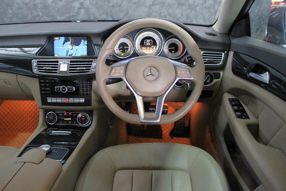 รหัสรถ JRS9241 หล่อขนาดนี้จะอดใจไหวหรอ กับ Benz CLS 250CDI 2012 18