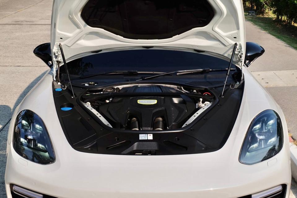 Porsche Panamera Sport Turismo 4 E-Hybrid รูปที่ 9