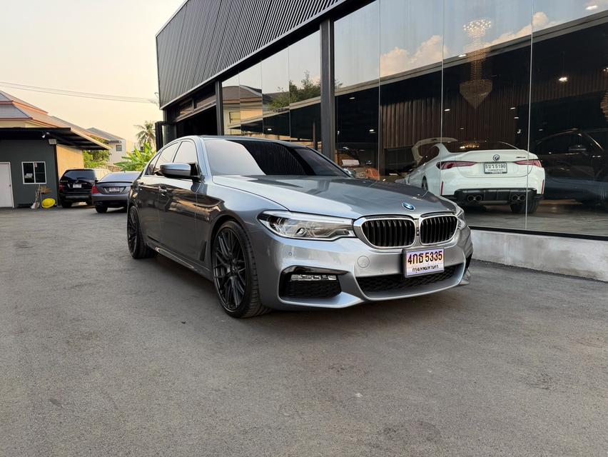2017 BMW 530i M-Sport ( G30 )