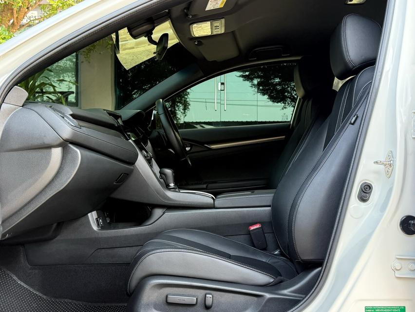 2019 HONDA CIVIC FK 1.5 TURBO รถมือเดียว รถวิ่งน้อยเพียง 60,000 กม สภาพป้ายแดง ประวัติศูนย์ครบ  รถไม่เคยมีอุบัติเหตุครับ รูปที่ 13