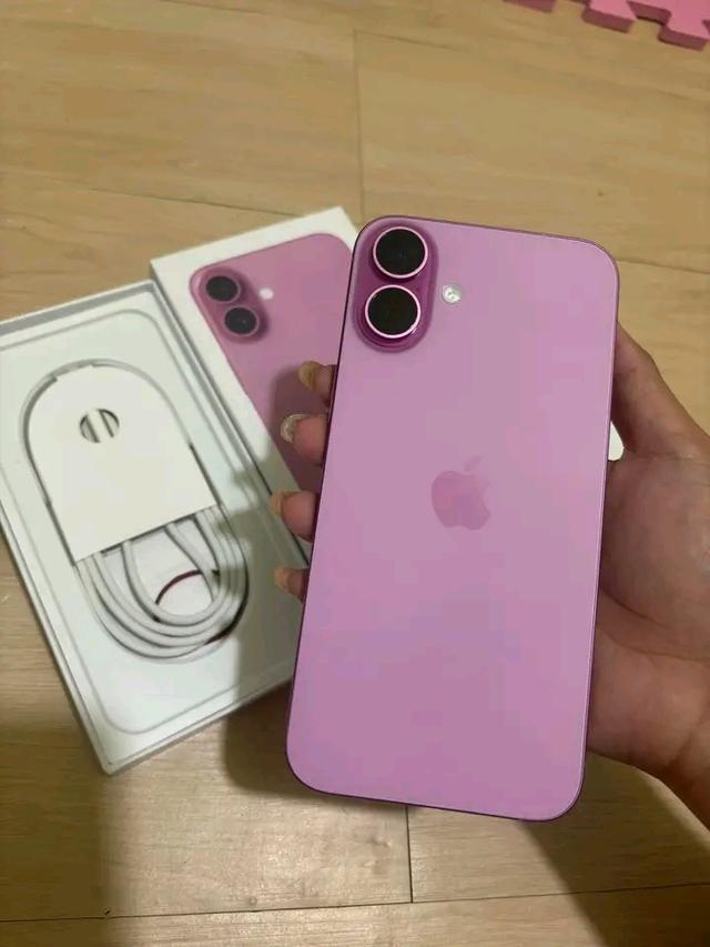 iPhone 16 พร้อมขาย  3