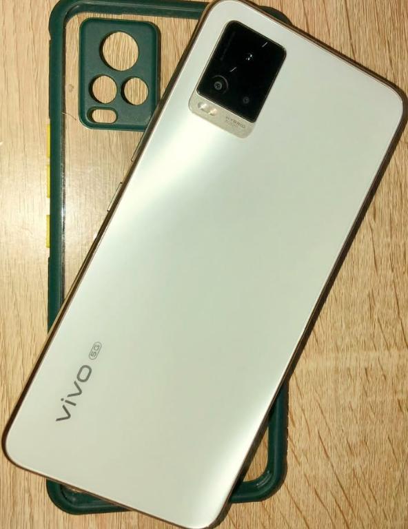 ขาย Vivo V20 สีขาว