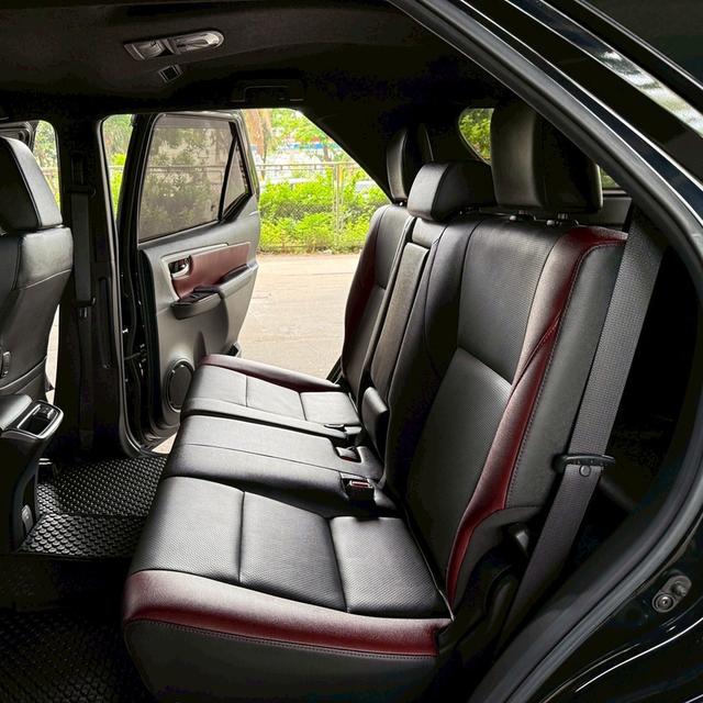 Toyota Fortuner 2.8 Legender 2WD AT ปี 2022 รถสวยมือเดียว 17