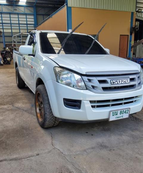 Isuzu Trooper ปี 2013 5