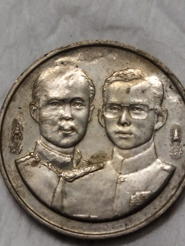 เหรียญที่ระลึกและเหรียญ2บาท รูปที่ 3