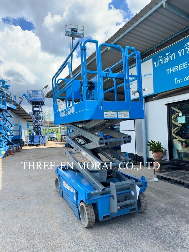 รถกระเช้า Scissor Lift Genie GS-2046  2