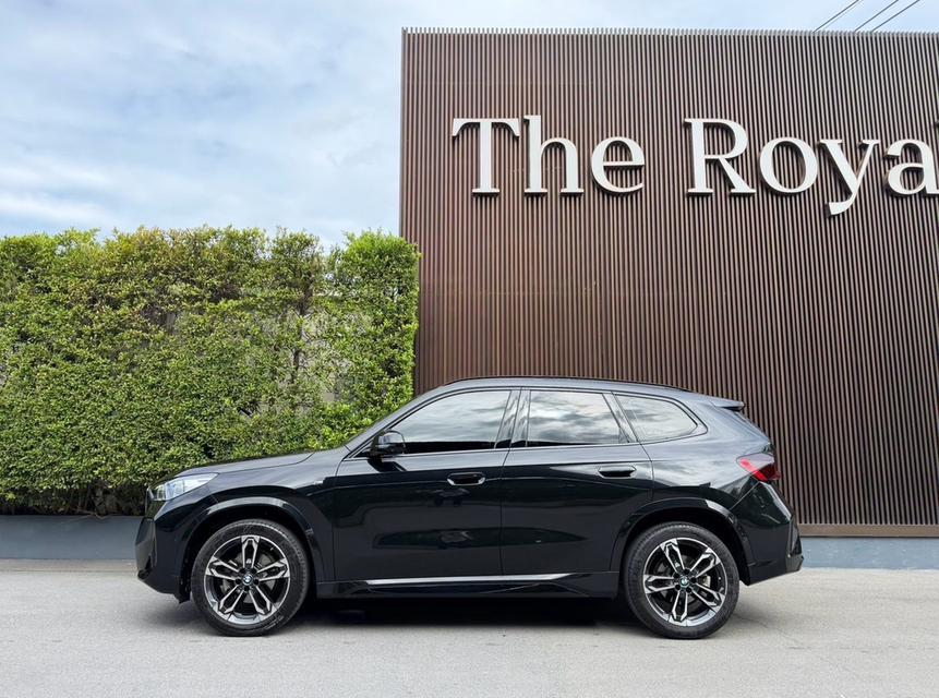 #BMW X1 2.0i sDrive M sport U11 ปี 24 สีดำ รูปย่อยที่ 3