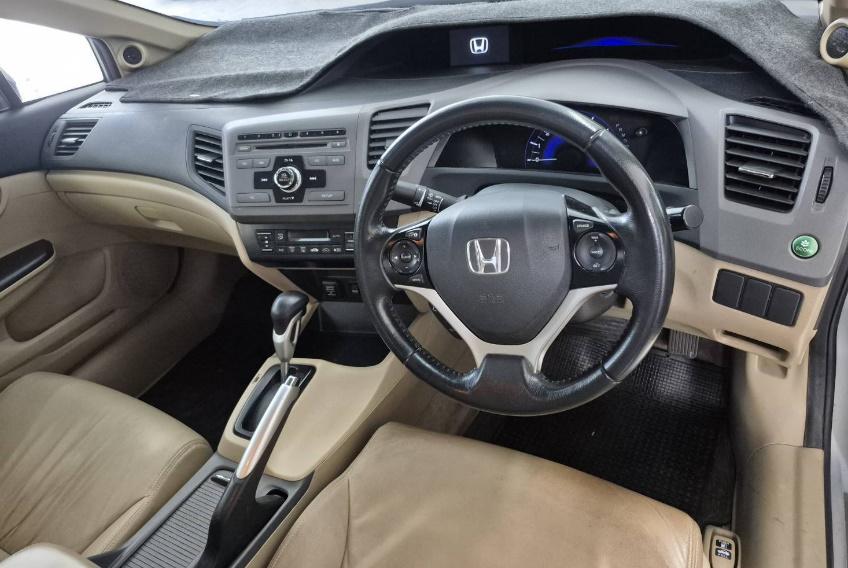 HONDA CIVIC 1.8E ปี2012 7