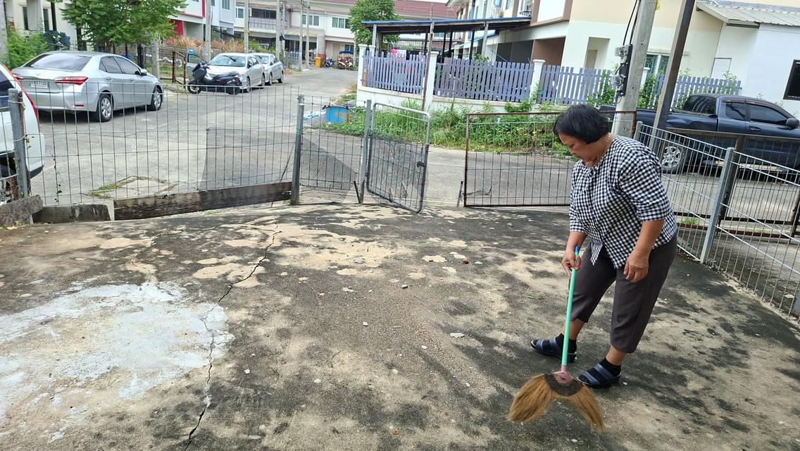 ขายบ้านเอื้ออาทรรังสิต คลอง10 ทั้งสดและผ่อน 18