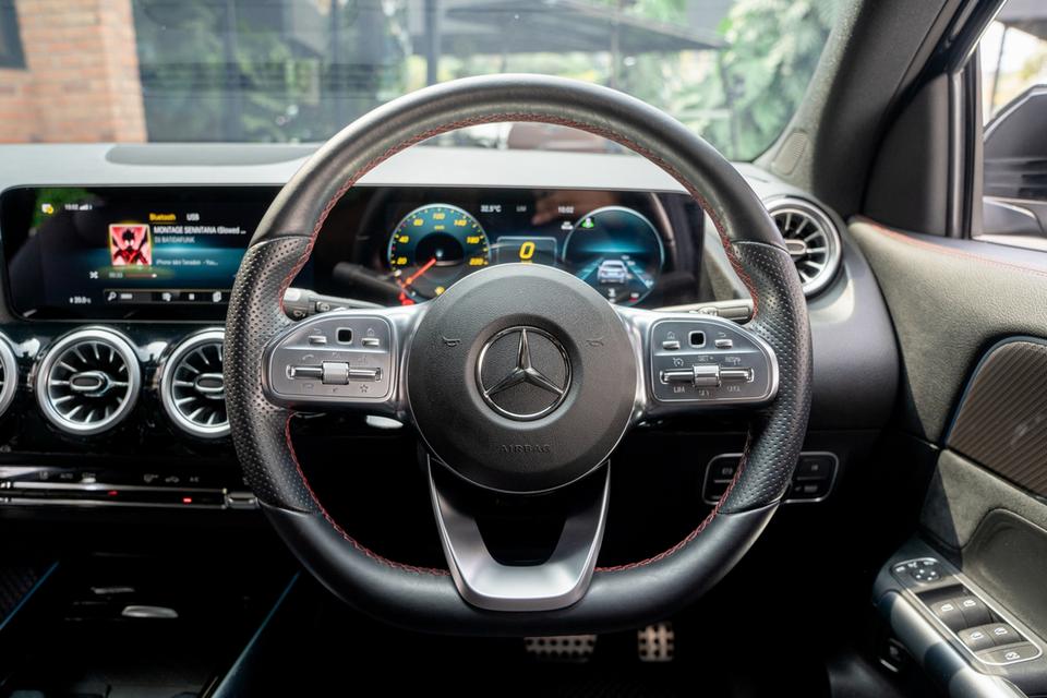Mercedes-Benz GLA200 AMG Dynamic ปี2022 📌 𝐆𝐋𝐀𝟐𝟎𝟎 𝐀𝐌𝐆 วิ่งน้อย 4 หมื่น กม. พร้อม 𝐖𝐚𝐫𝐫𝐚𝐧𝐭𝐲 ศูนย์⚡️ 4