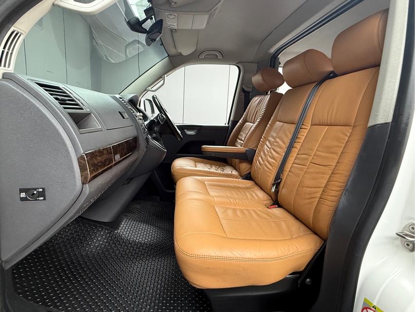 รหัสรถ WRT4284 2012 VOLKSWAGEN CARAVELLE, 2.0 TDI 9