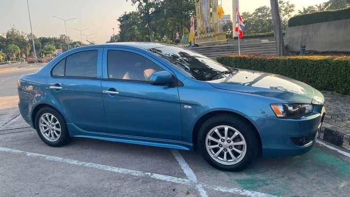 Mitsubishi Lancer EX สีน้ำเงิน 4