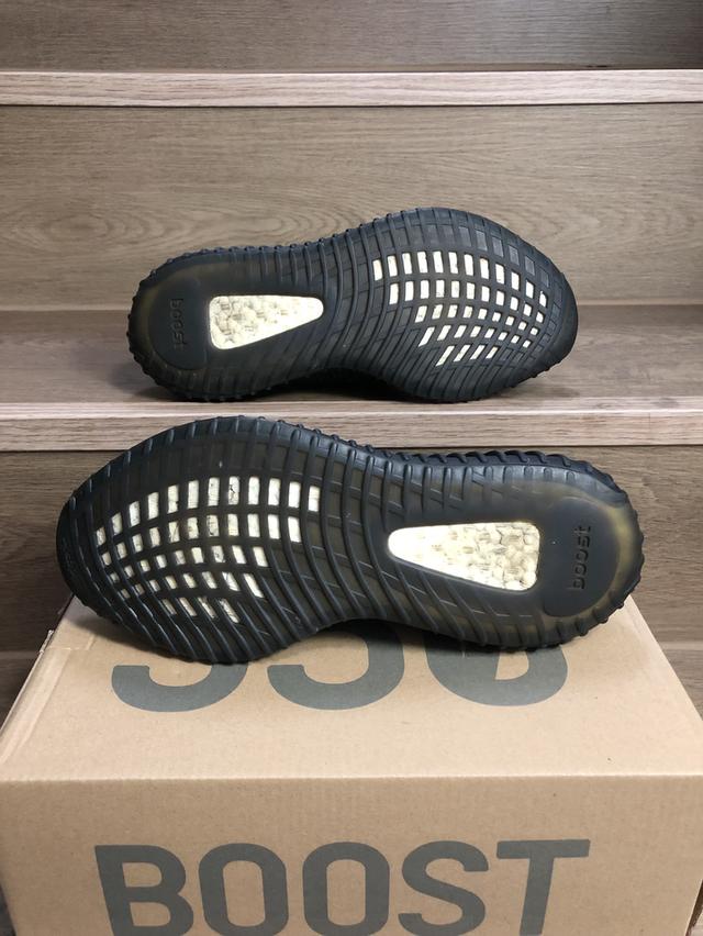 Yeezy 350 V2 Black Static รูปที่ 2