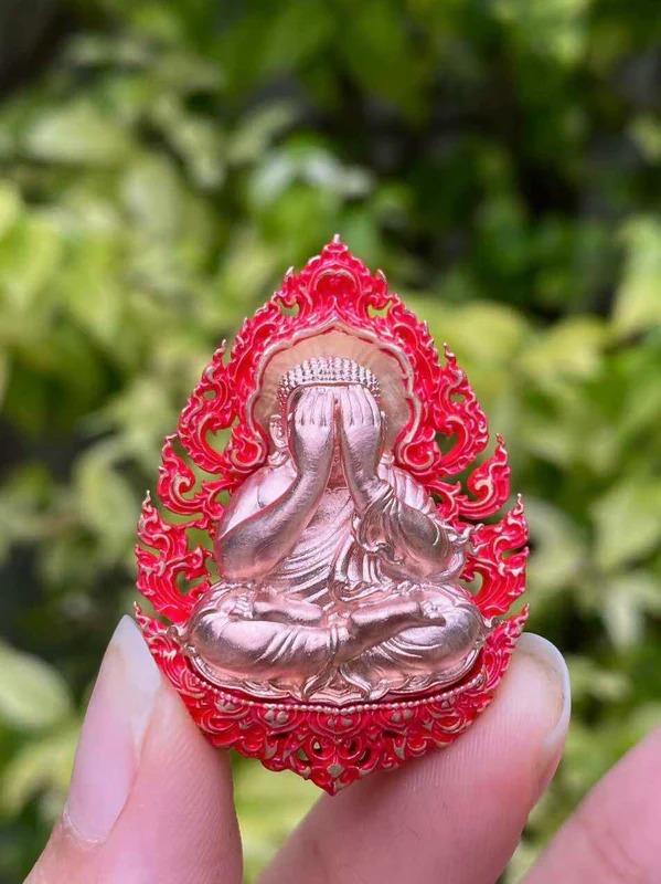 Supreme Prosperity & Spiritual Protection — Phra Pidta “Chao Sua Chakrapat 168” by Luang Pu Toh