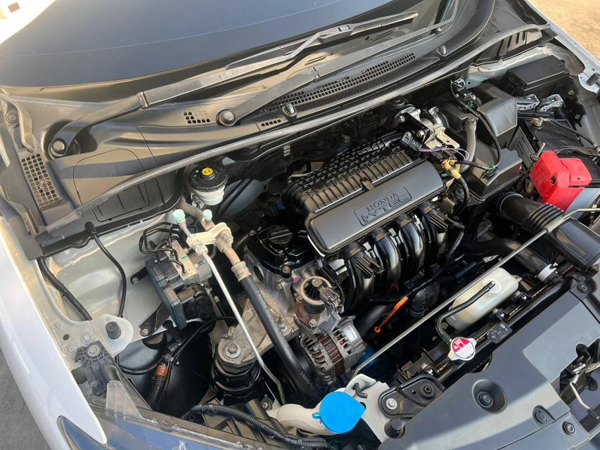 HONDA CITY 1.5V i-VTEC รถมือเดียว จัดไฟแนนซ์ได้เต็ม 6