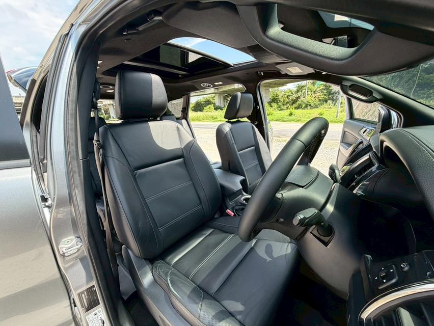 Ford Everest 2.0 Bi Turbo Titaniam+ ปี 2019 รูปที่ 8