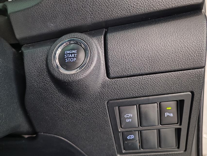 FORTUNER LEGENDER 2.4 V 2WD ปี 2021 12