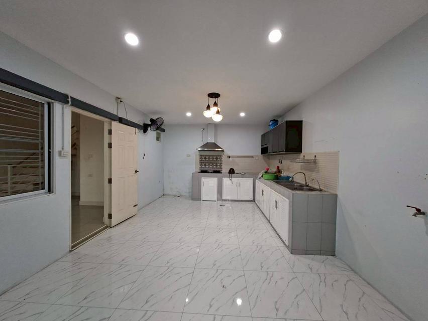 ขายบ้าน 2 ชั้น หลังริม หมู่บ้านบีทีเอ็น เรสซิเดนซ์ ใกล้เซ็นทรัลเวสเกต  4