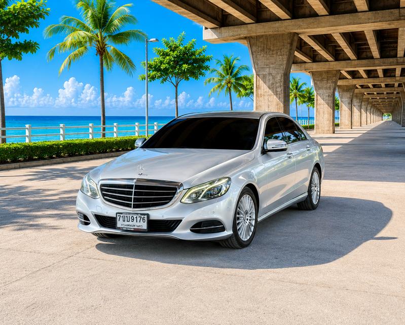 2014 Mercedes-Benz E300 Bluetec Hybrid AT เพียง299,000บาท  ดีเซล2,200CC ไฮบริด มือเดียว