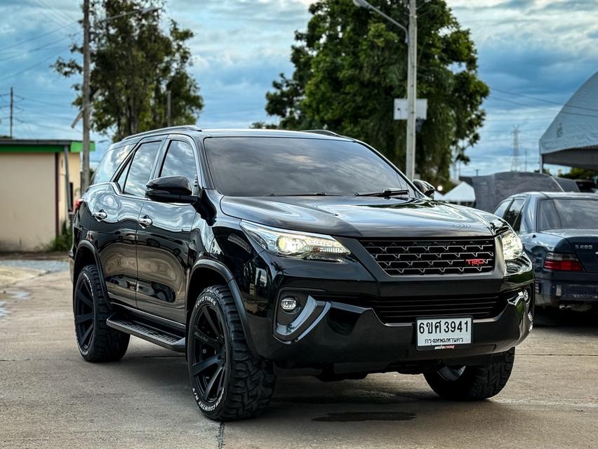 Toyota Fortuner 2.4V ปี18 4