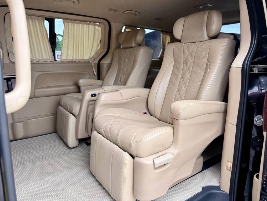 HYUNDAI GRAND STAREX 2.5 PREMIUM 2017Grand Starex Premium 11 ที่นั่ง ดีเซล 170HP หรู กว้าง นั่งสบาย รูปที่ 12