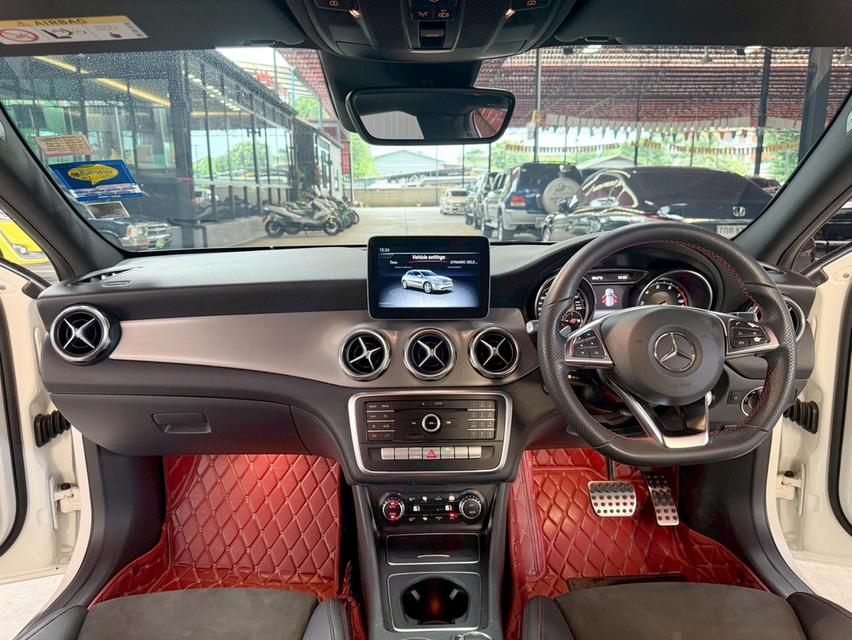Mercedes-benz GLA250 2.0 AMG Dynamic ปี2020 รถบ้าน ใช้น้อย ไม่เคยชนไม่เคยทำสี  17
