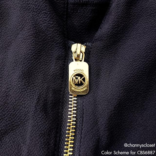 USED Michael Kors - Black Zip Up Tie Top | เสื้อแขนยาวสีดำ สีทอง เสื้อผูกเอว คอวี ซิป โลโก้ ทำงาน สีพื้น แท้ มือสอง 6